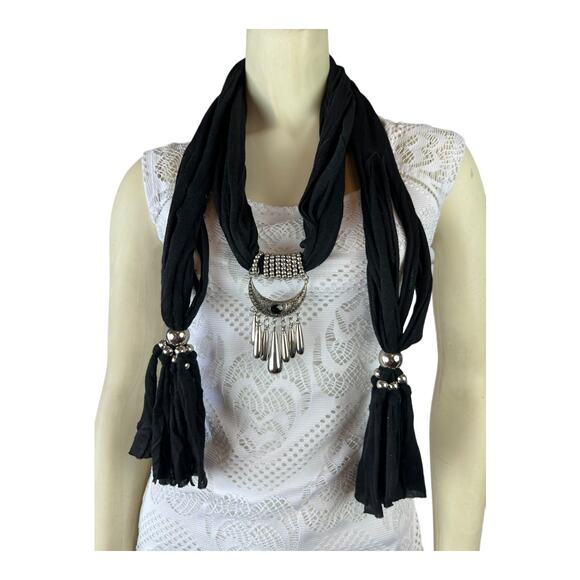 Black Scarf Neck Wrap with pendant Boho - Picture 1 of 6